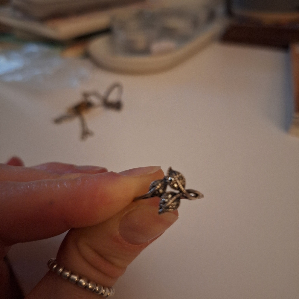 Vintage Silver Star Ring With Stones